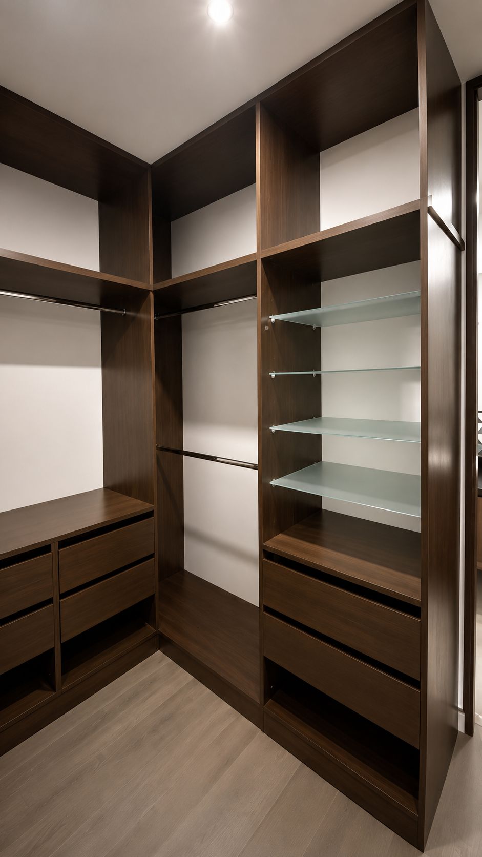Walking closet de la habitación principal